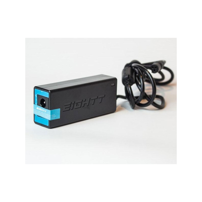 Cargador para portátil universal automático 45w / 8 conectores Eightt
